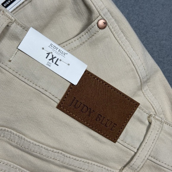 Judy Blue Denim Shorts Womens 1XL (32x6) Bone White High-Waist Garmet Dyed NEW - Picture 4 of 9